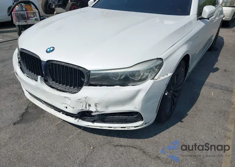 2017 BMW 740E xDrive Iperformance из США, поврежденный, VIN WBA7J2C3XHG497961